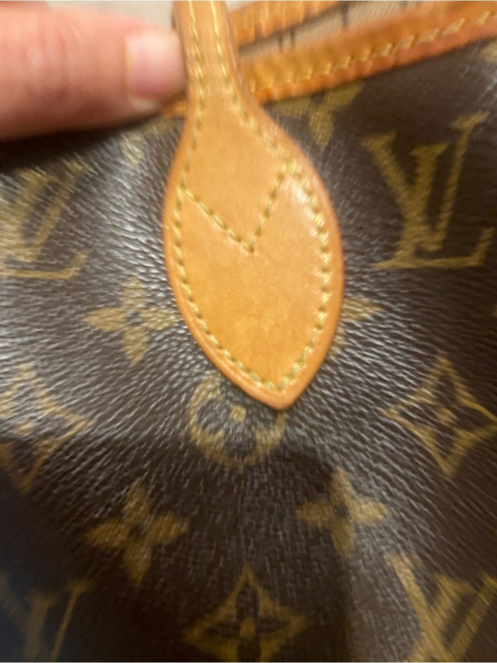 Louis Vuitton Neverfull MM - Picture 7 of 13